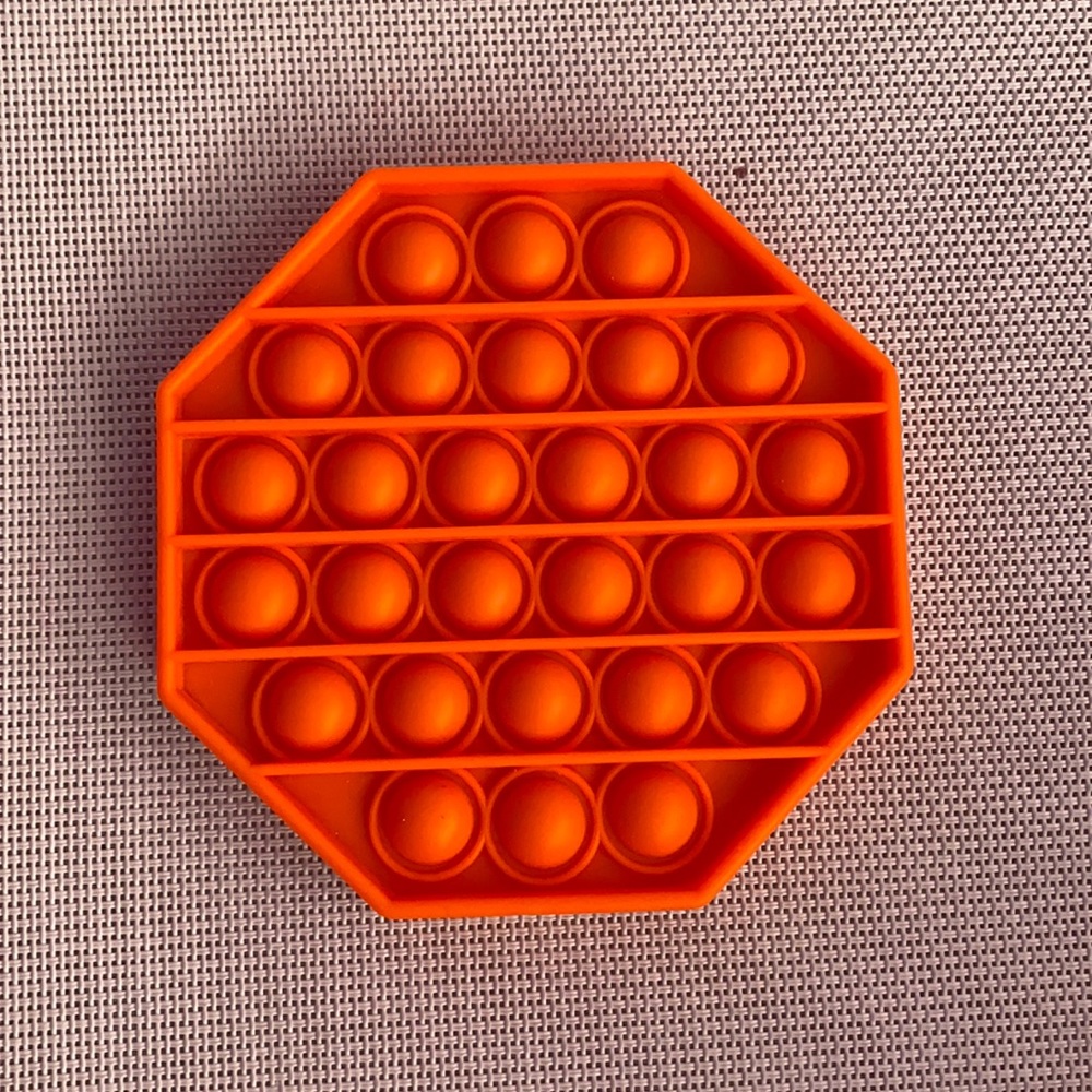Orange pop it